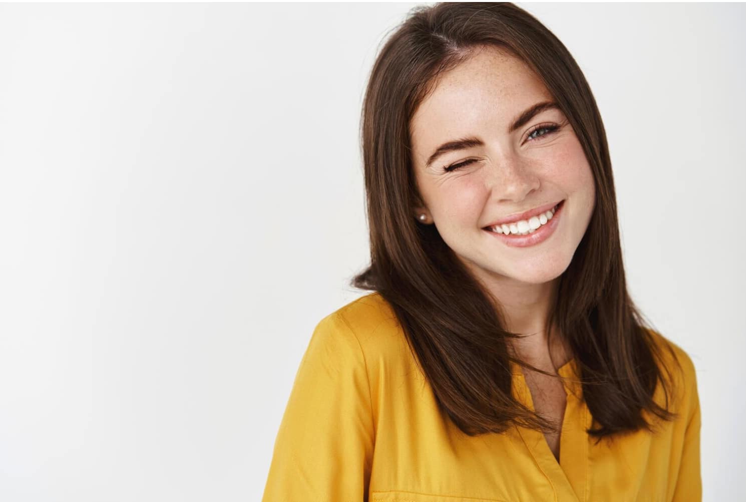 Sarah chauffeur professionnelle depuis 2021 est experte dans les trajets taxi vers l'aéroport de Nice